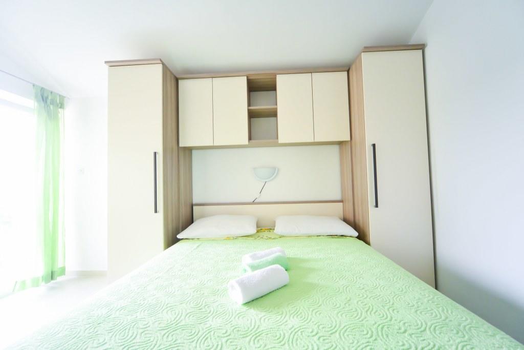 Apartments Valentina Петркане Екстериор снимка