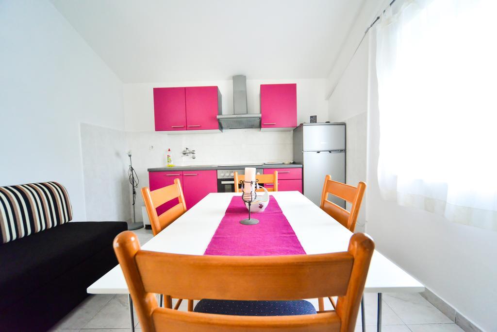 Apartments Valentina Петркане Екстериор снимка