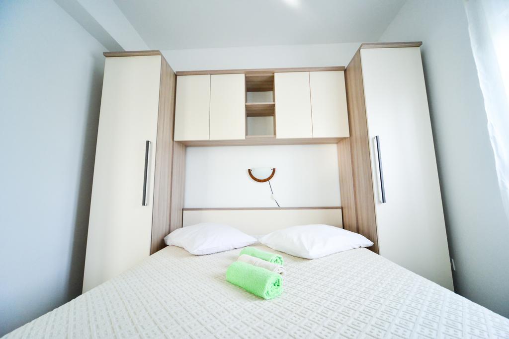 Apartments Valentina Петркане Екстериор снимка