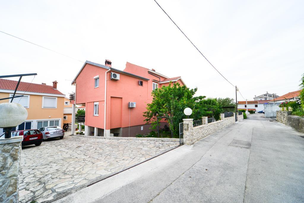 Apartments Valentina Петркане Екстериор снимка