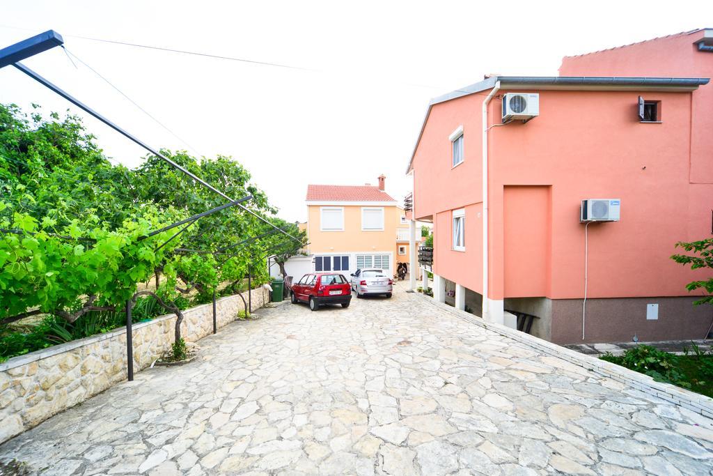 Apartments Valentina Петркане Екстериор снимка